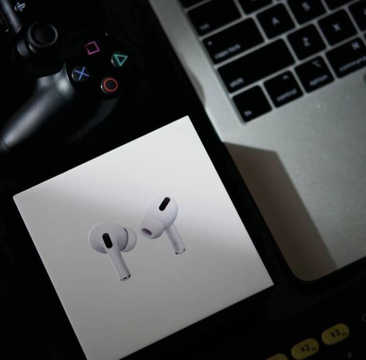 Airpods pro 2nd generation semi original